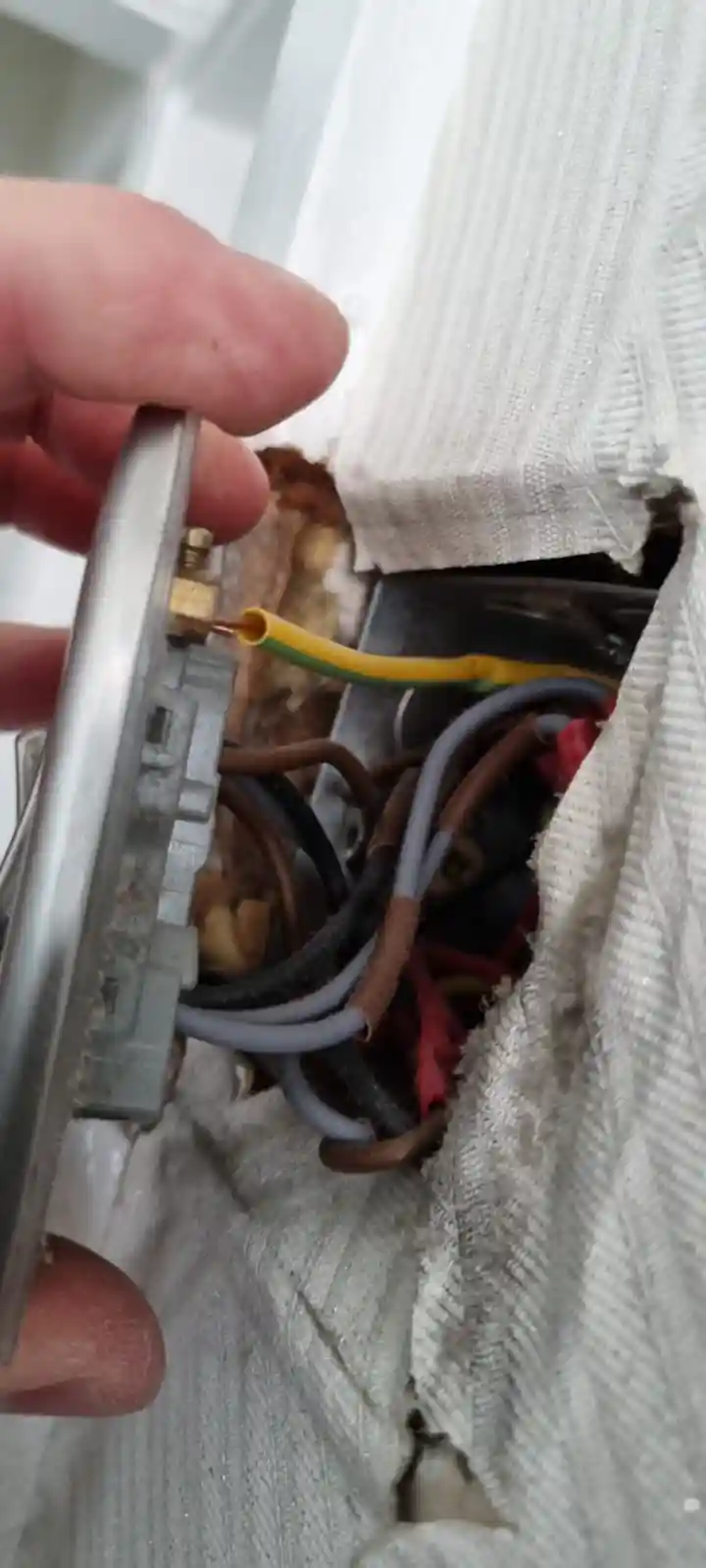 Emergency Electrician 24 hour Chelsea